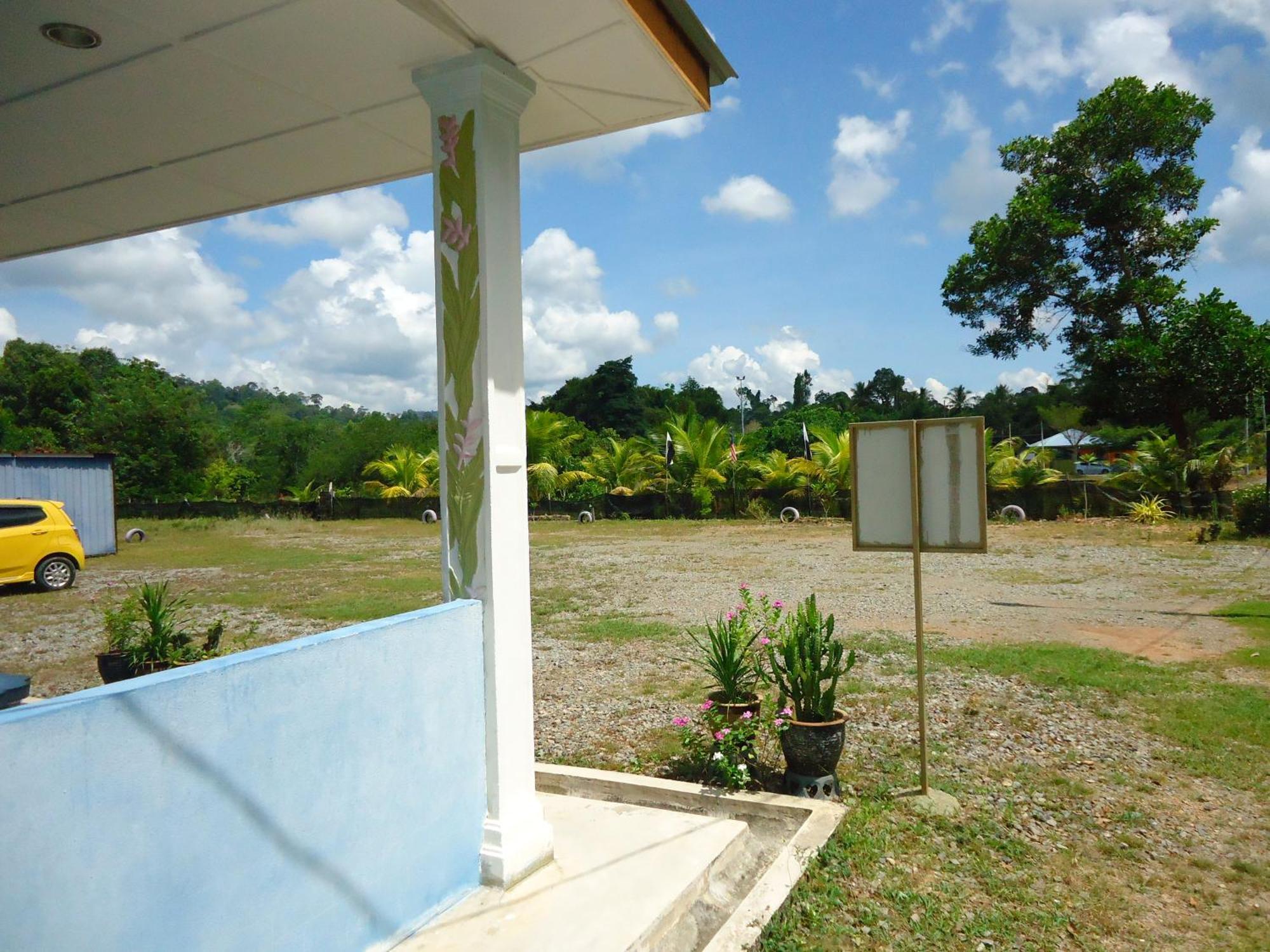 Lodge D'pinggir Guest