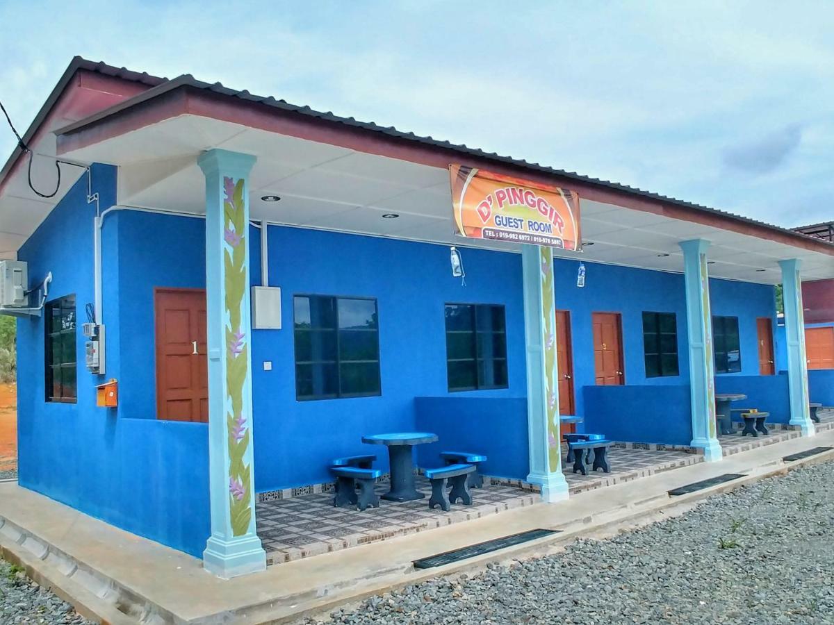 D'pinggir Guest Lodge *